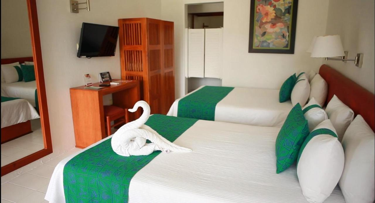 Mision Palenque Hotel Exterior photo