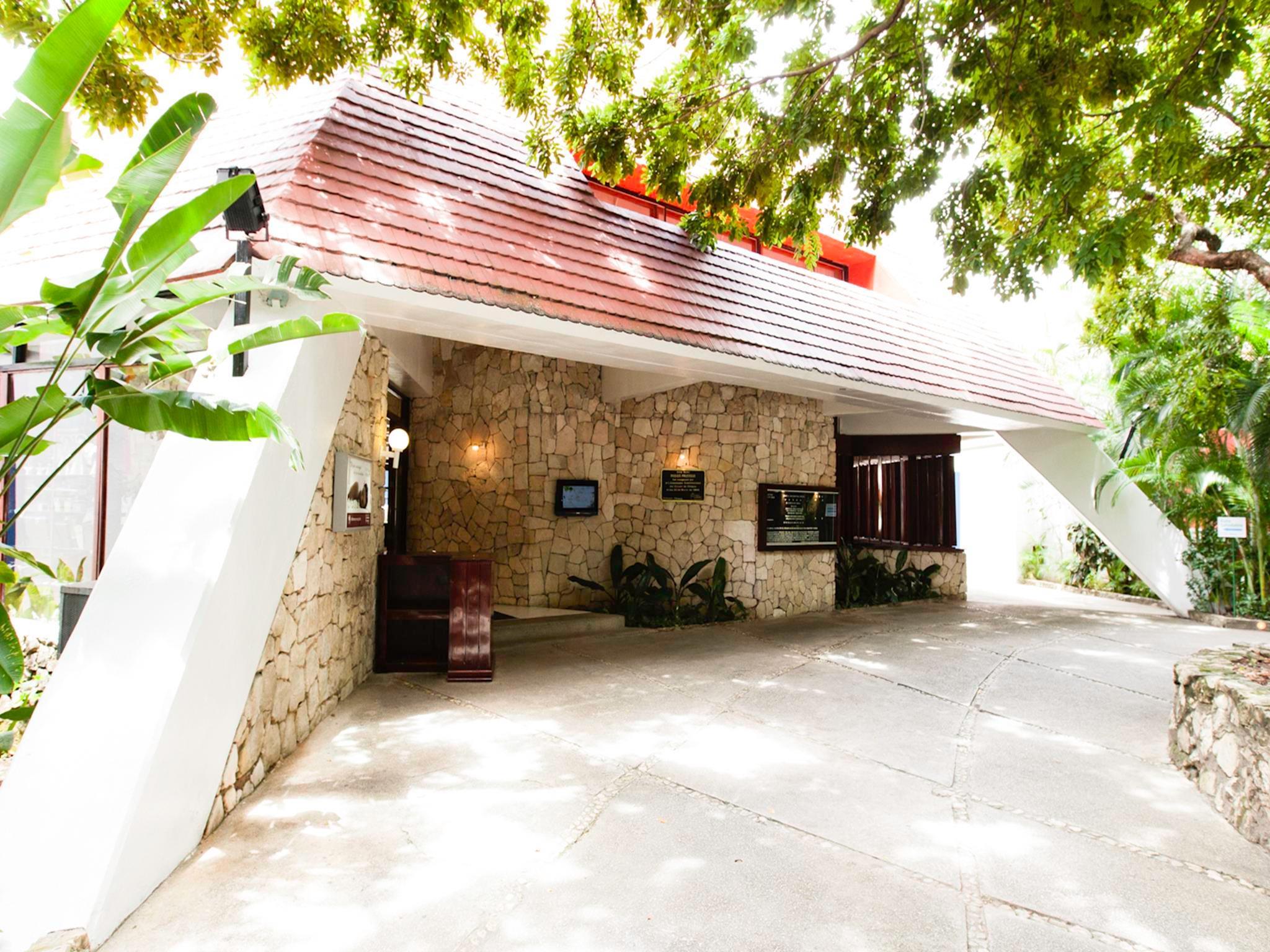 Mision Palenque Hotel Exterior photo